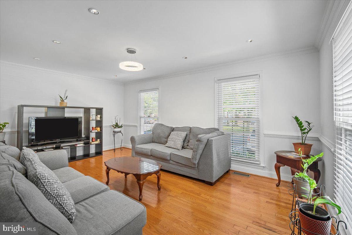 17 Goodport Lane photo 17