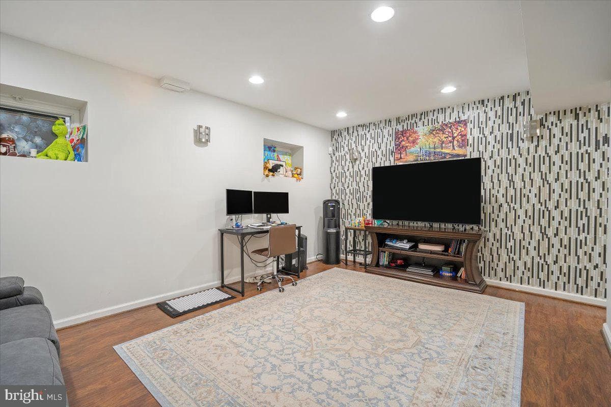 17 Goodport Lane photo 29