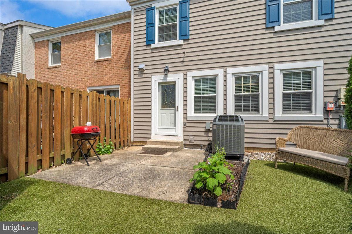 17 Goodport Lane photo 34
