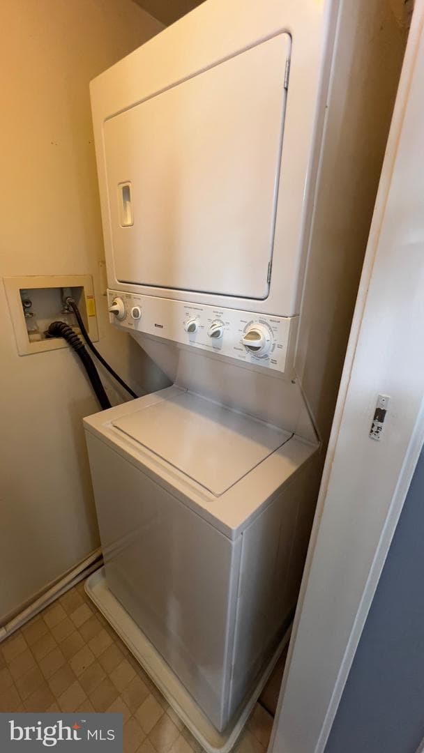 9813 Hellingly Place #76 photo 5