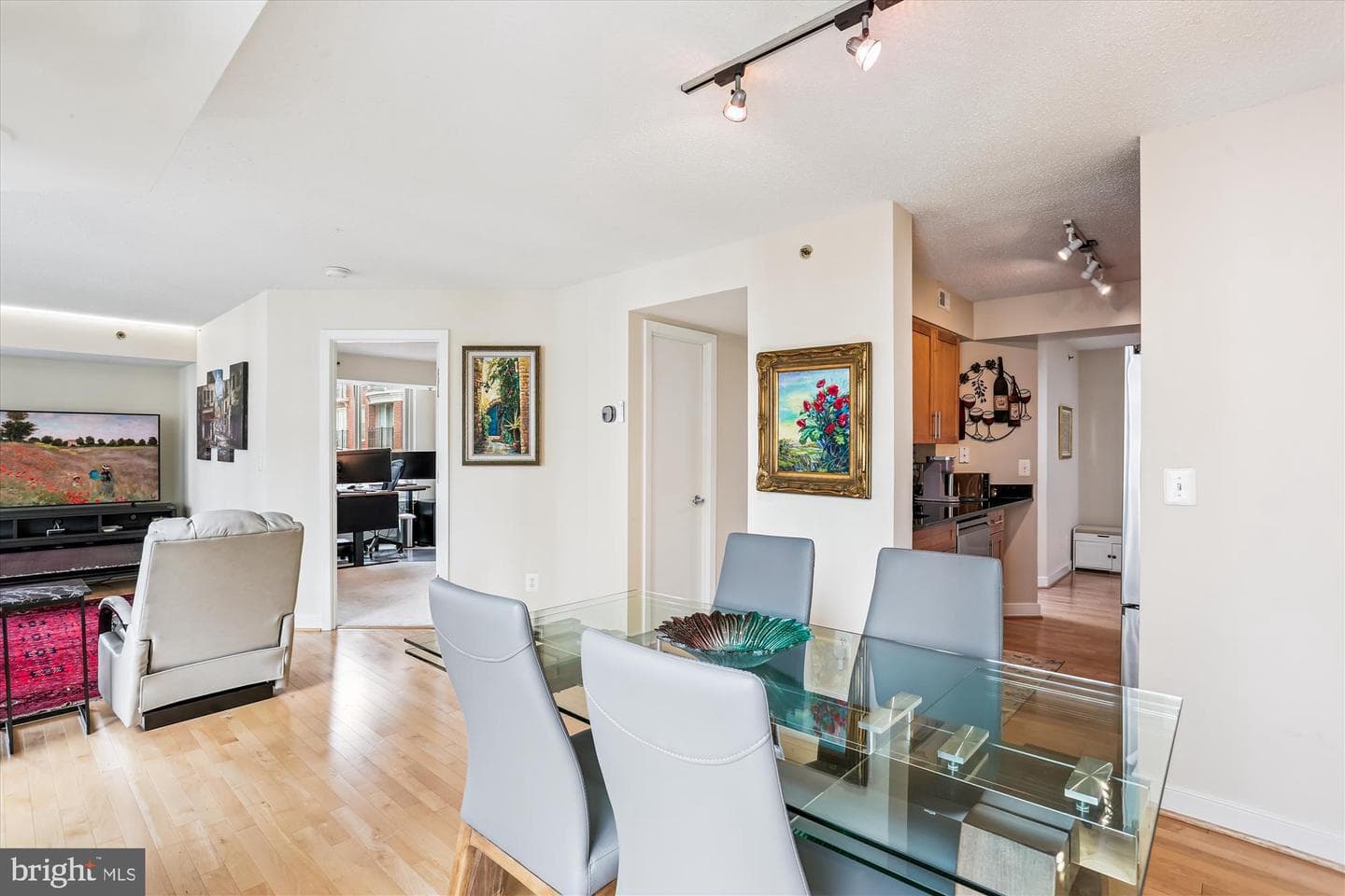 7500 Woodmont Avenue #s706 photo 14