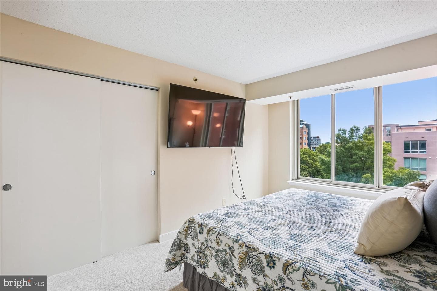 7500 Woodmont Avenue #s706 photo 22