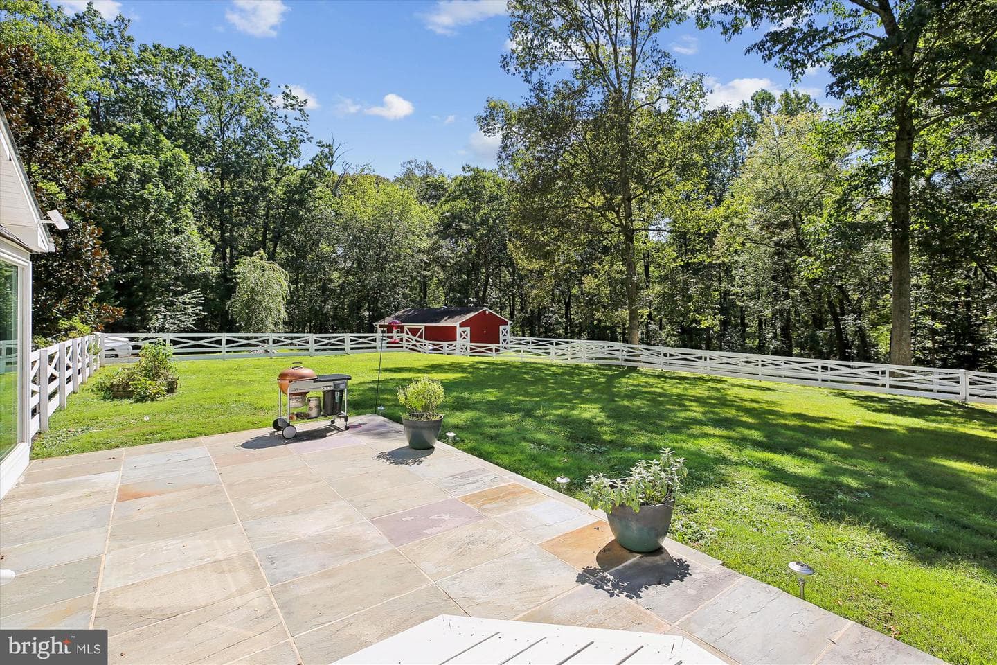 2 Griffith Court photo 37