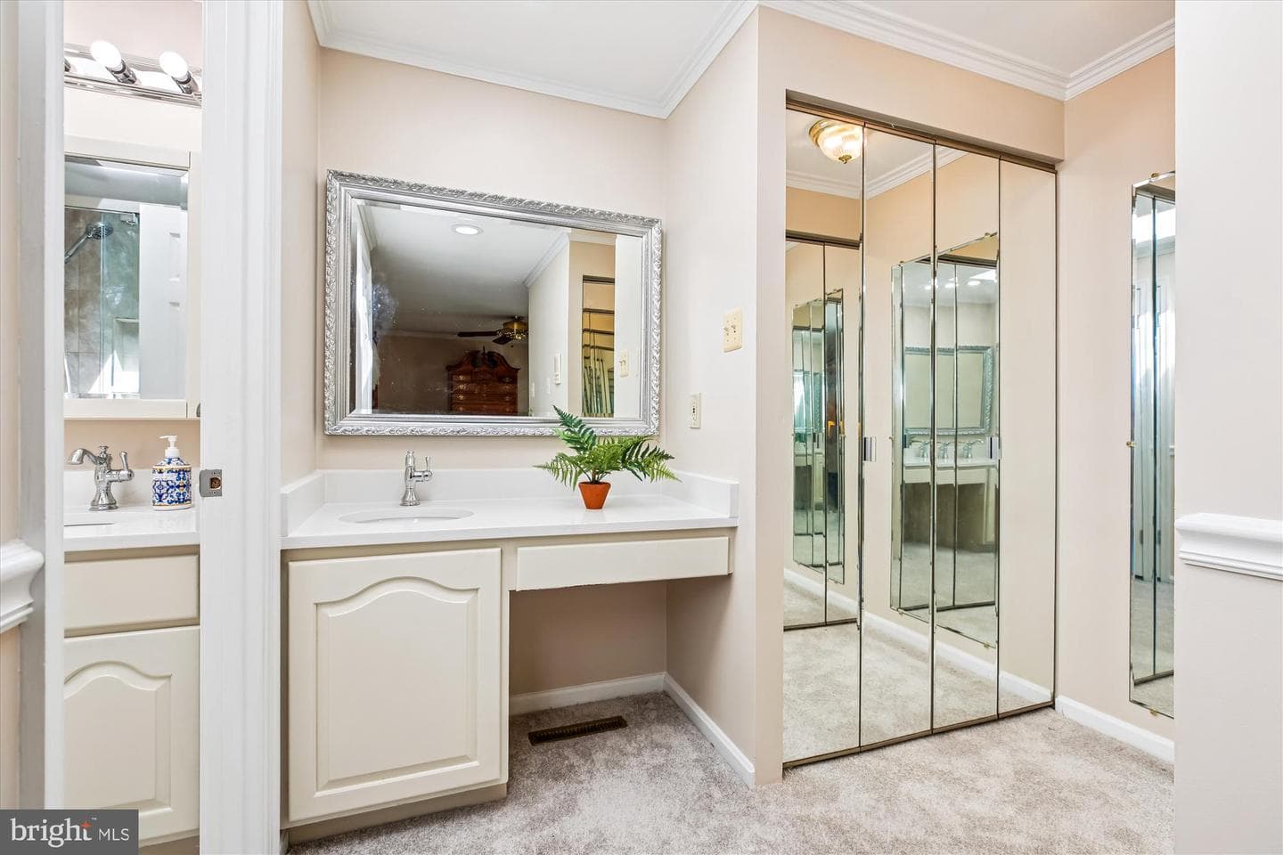 2 Griffith Court photo 42