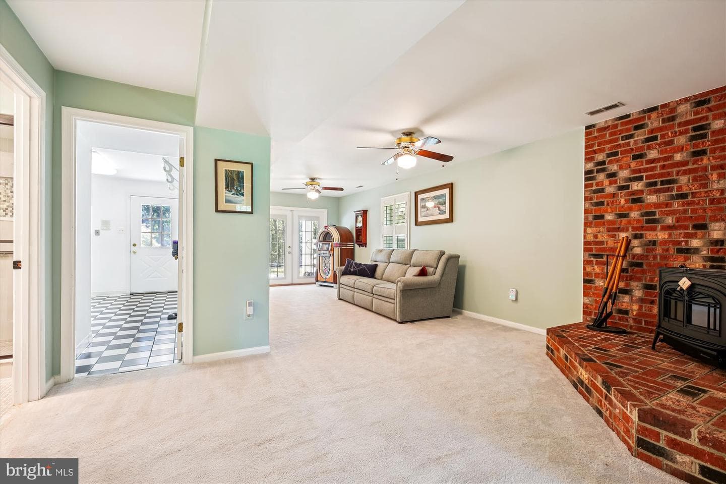 2 Griffith Court photo 53