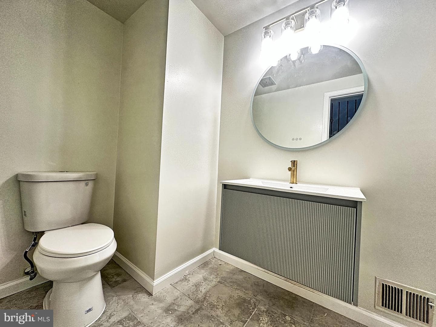 12311 Overpond Way photo 23