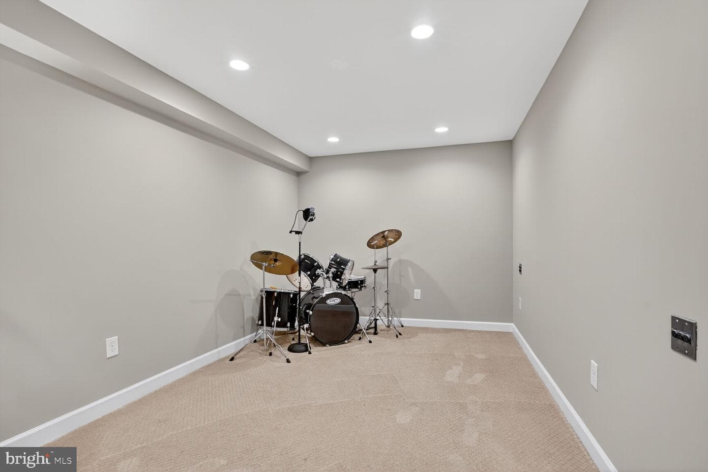 9325 Orchard Brook Drive photo 41