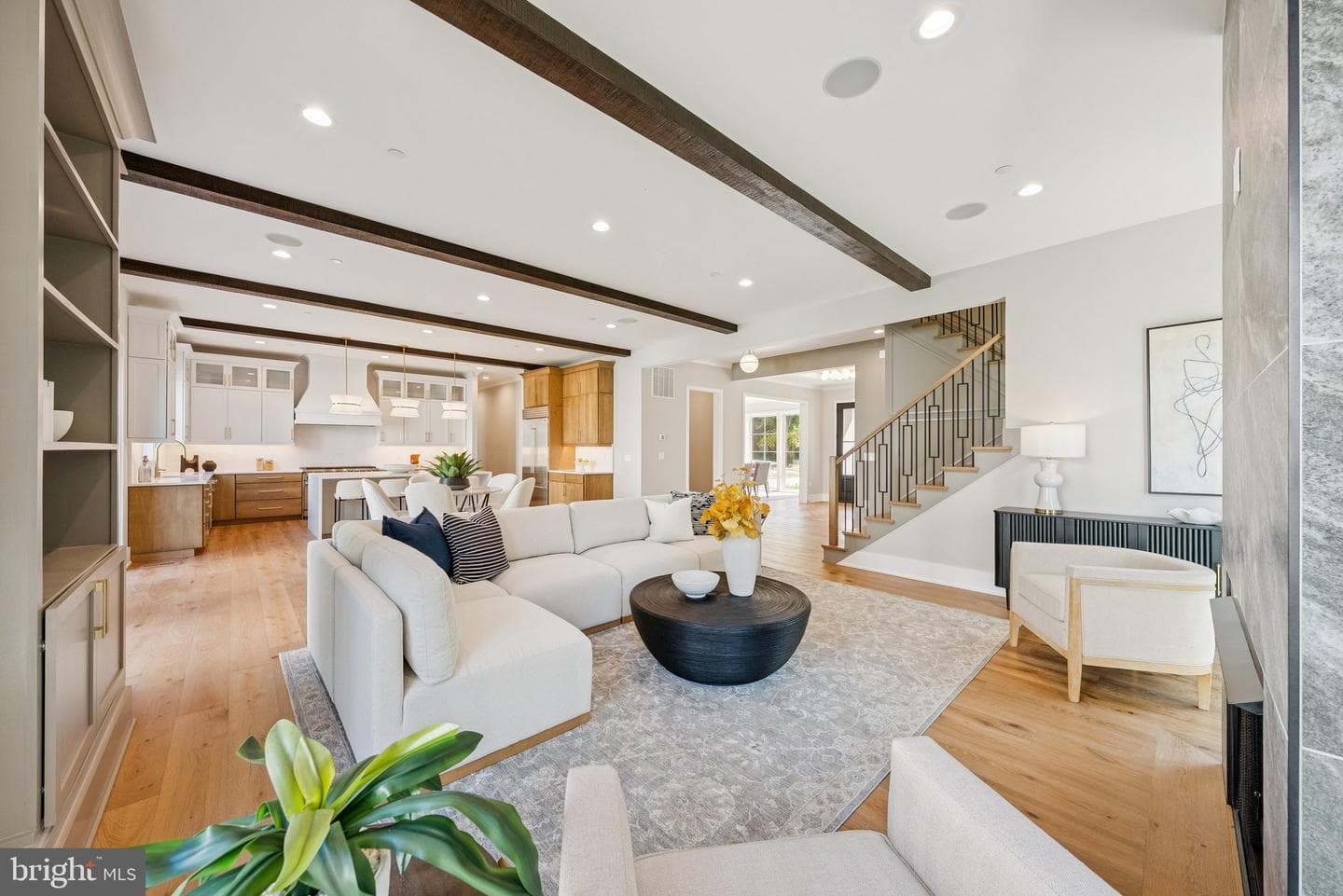 10200 Falls Road photo 13
