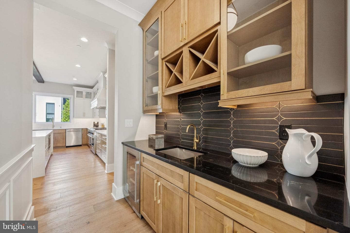 10200 Falls Road photo 24