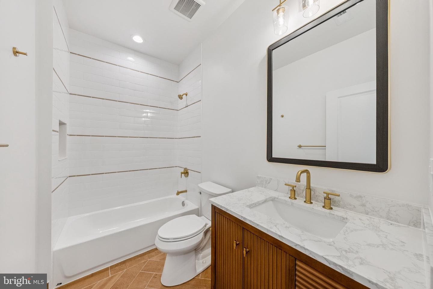 10200 Falls Road photo 52