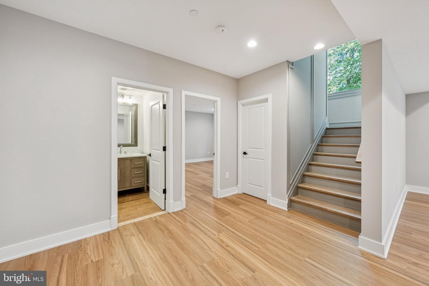 10200 Falls Road photo 56