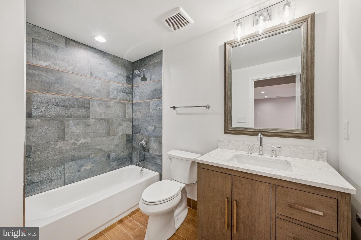 10200 Falls Road photo 65