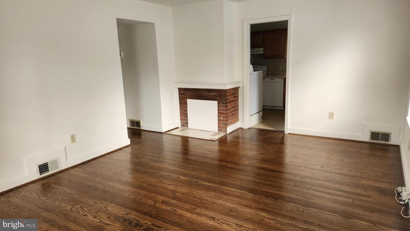 1103 Edmonston Drive photo 3