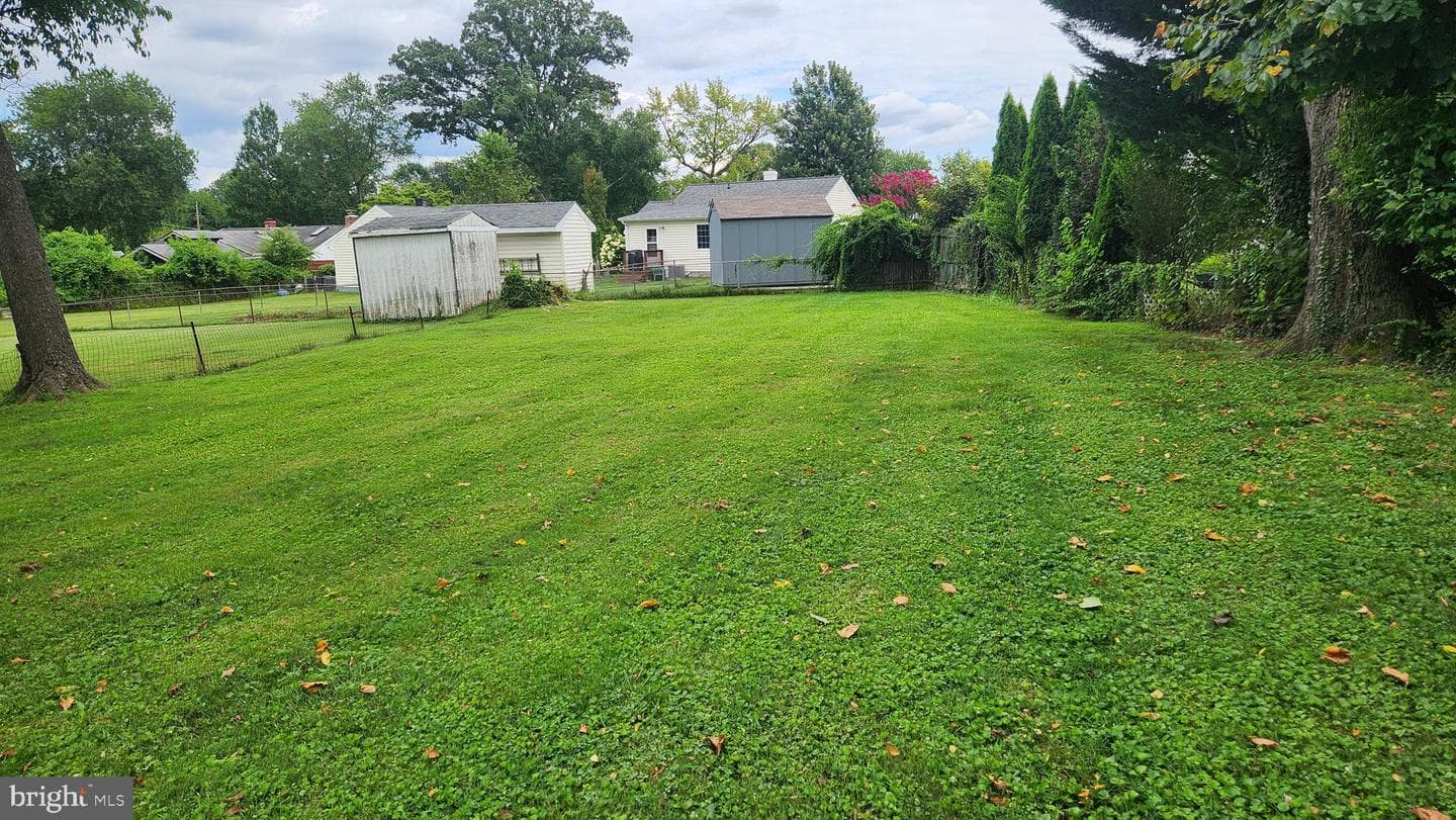1103 Edmonston Drive photo 8