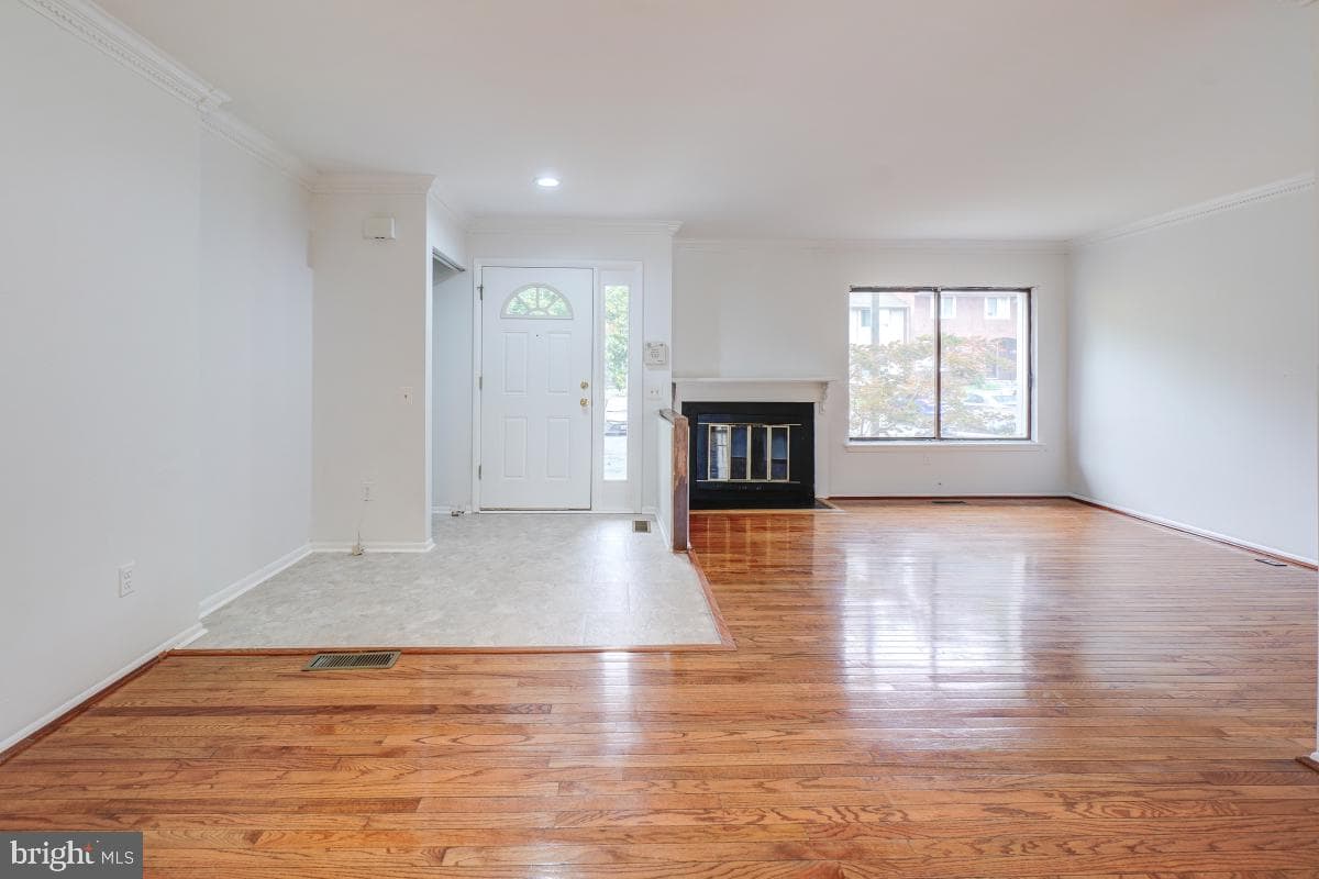18509 Sparrows Point Place photo 12