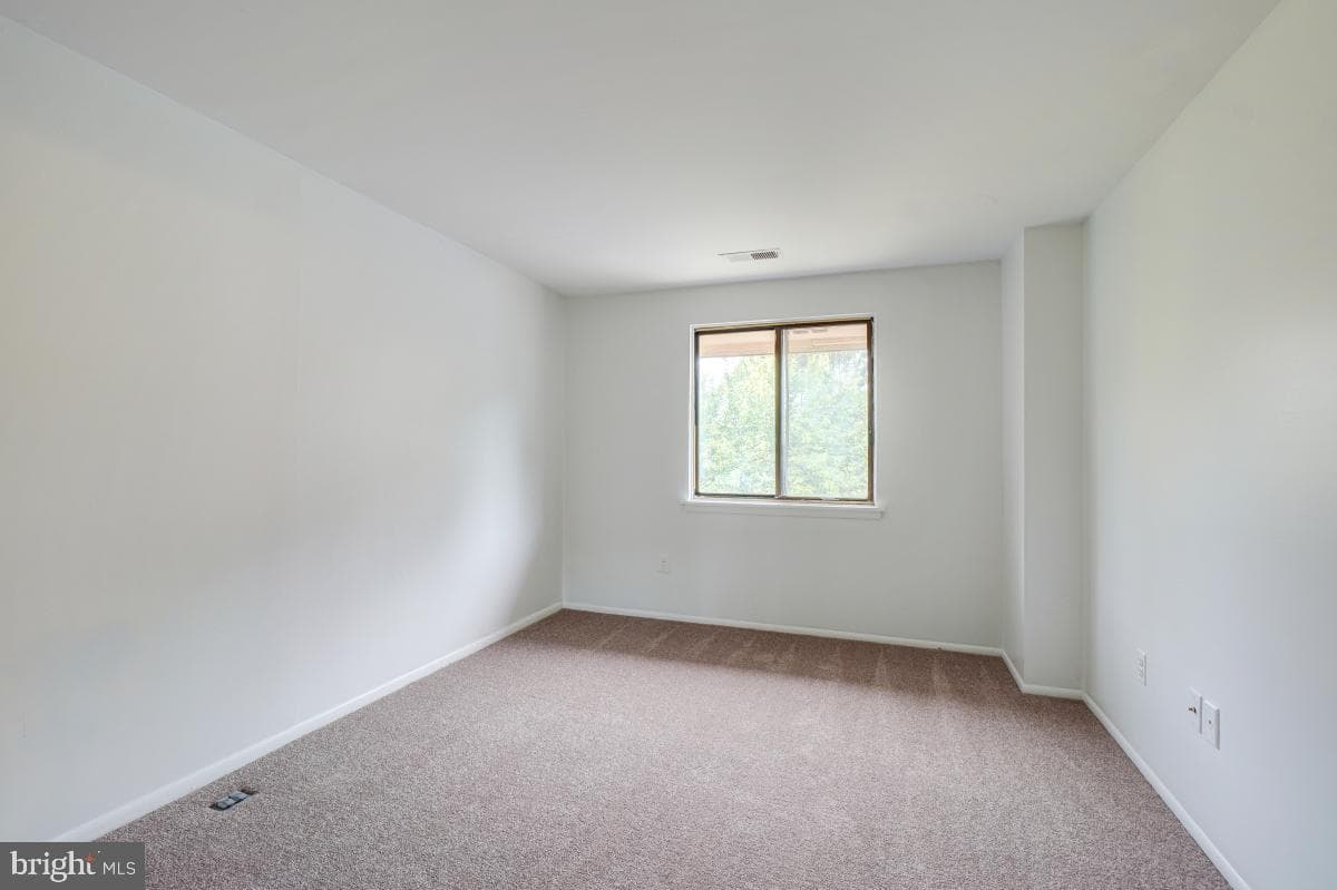 18509 Sparrows Point Place photo 31