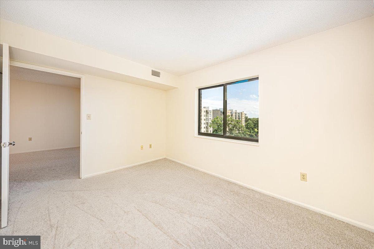 15101 Interlachen Drive #1-807 photo 26