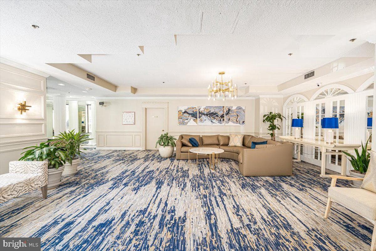 15101 Interlachen Drive #1-807 photo 6