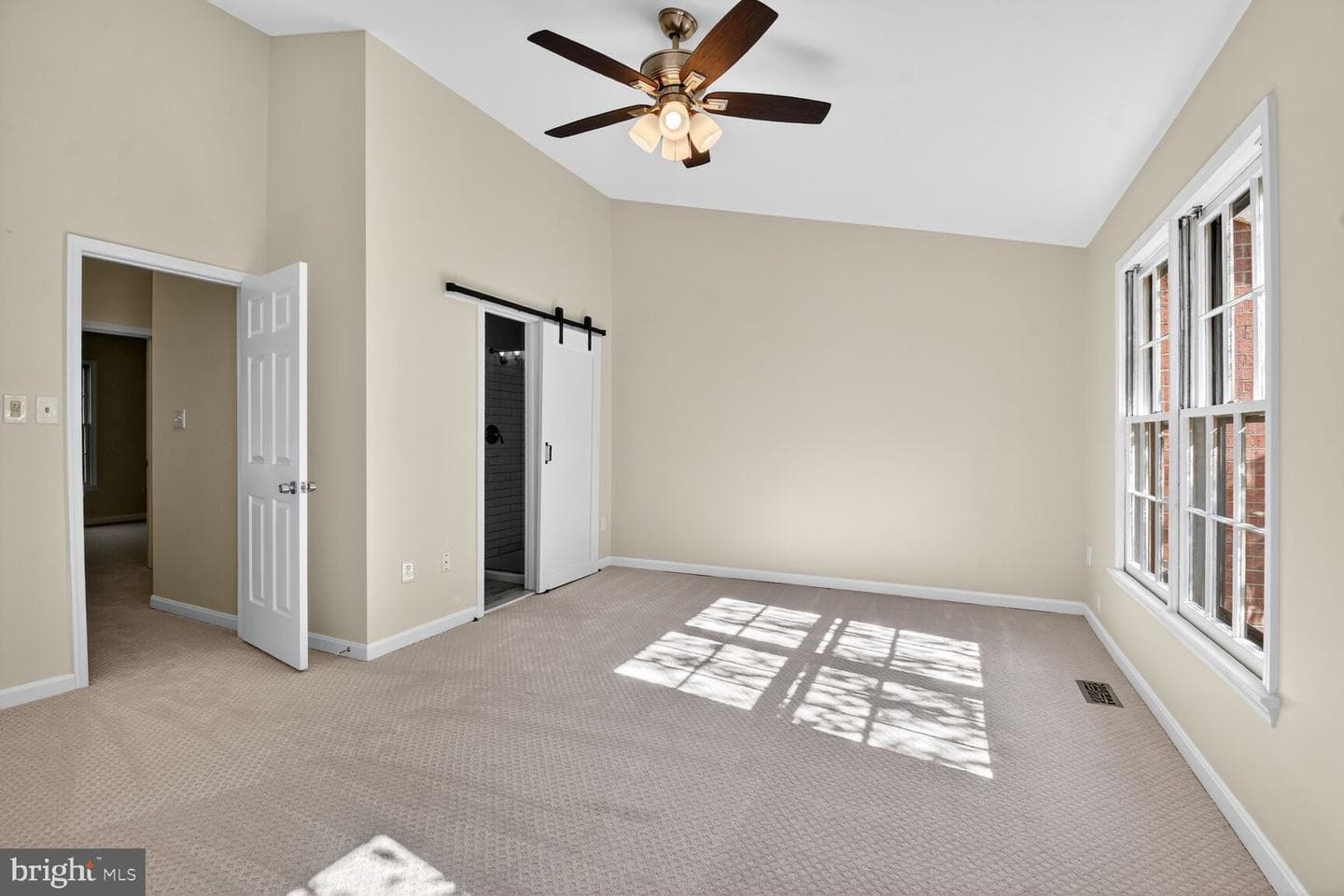 313 Lynn Manor Drive photo 12