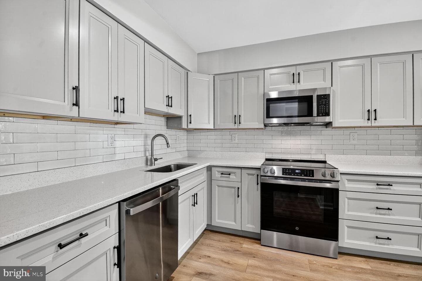 313 Lynn Manor Drive photo 8