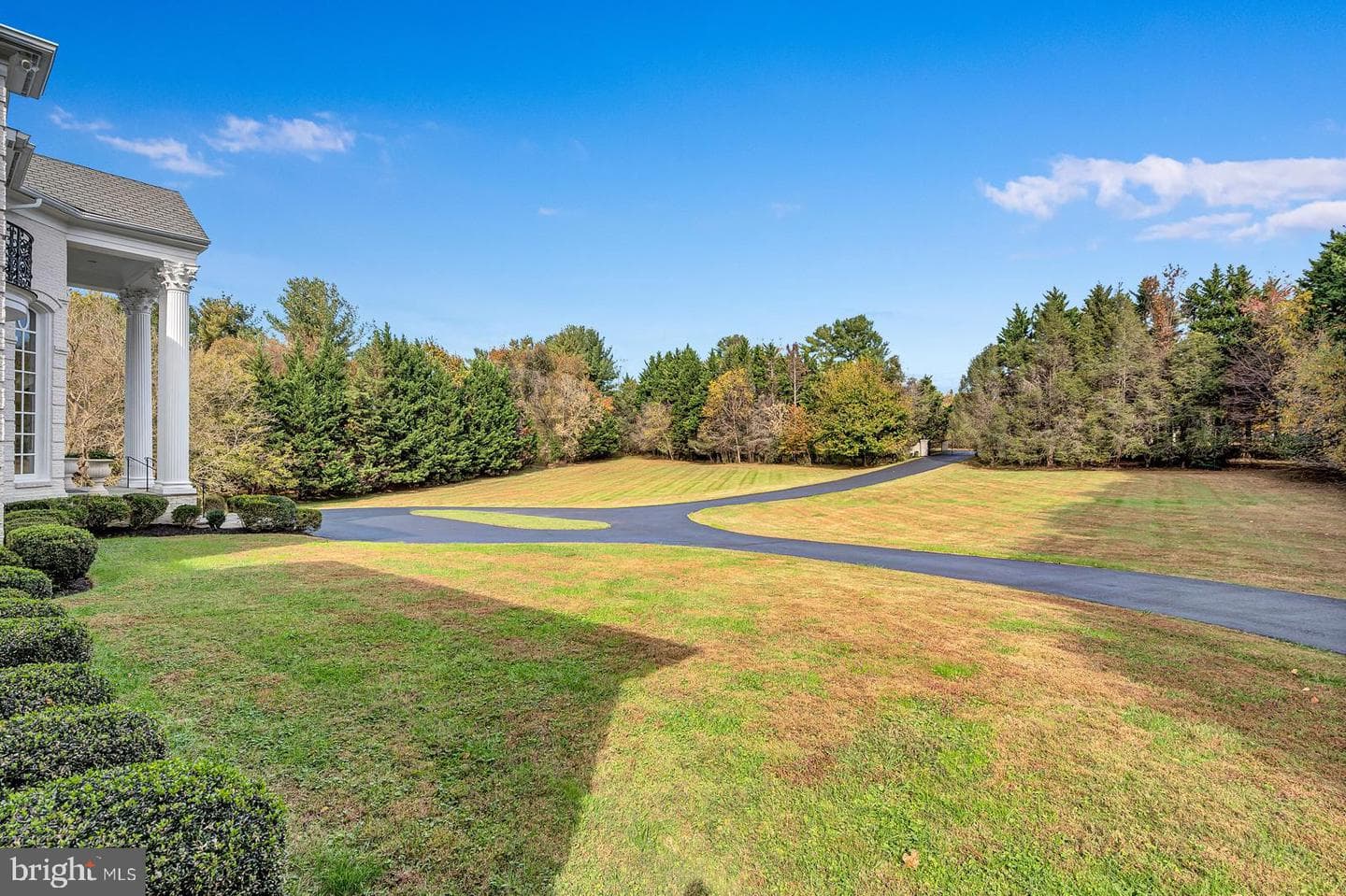 13500 River Road photo 6