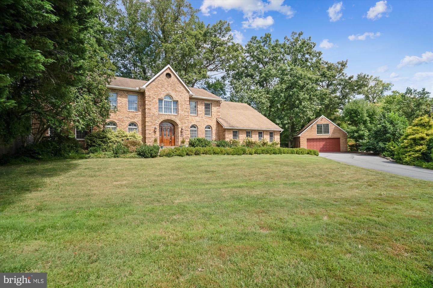 8849 Tuckerman Lane photo 2