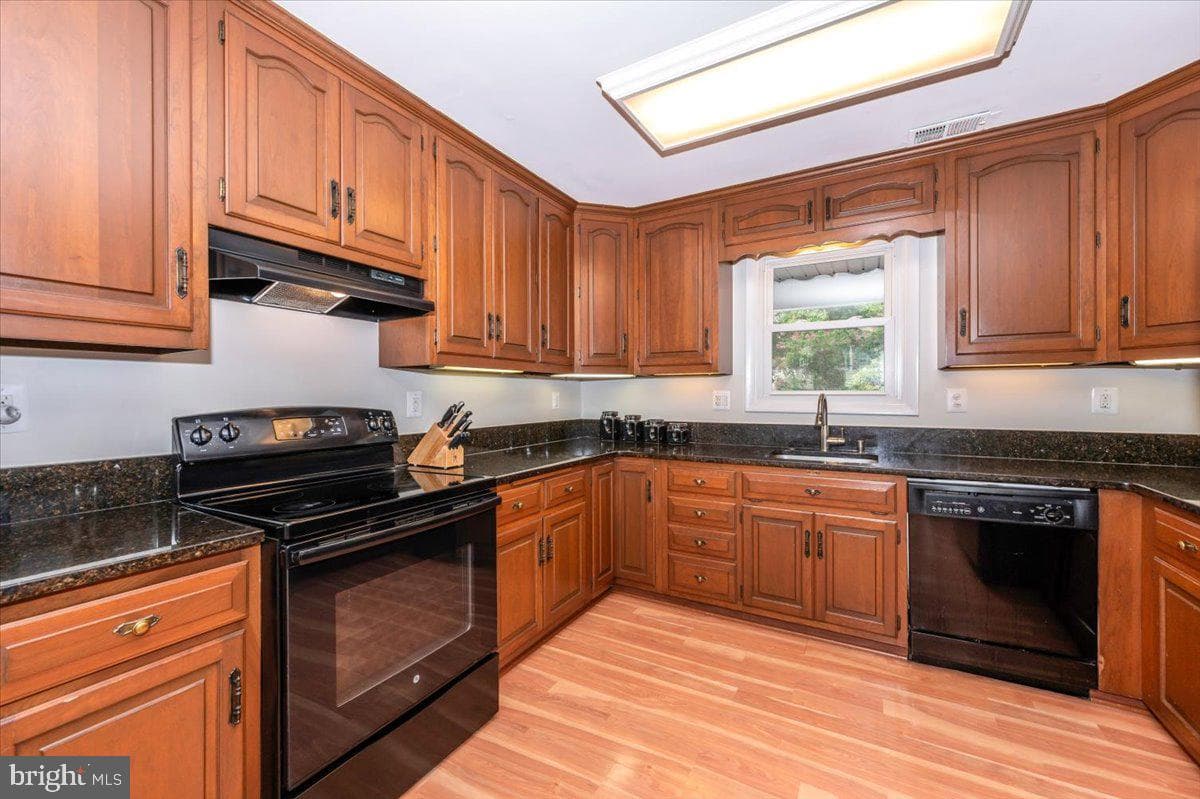17305 Fletchall Road photo 17