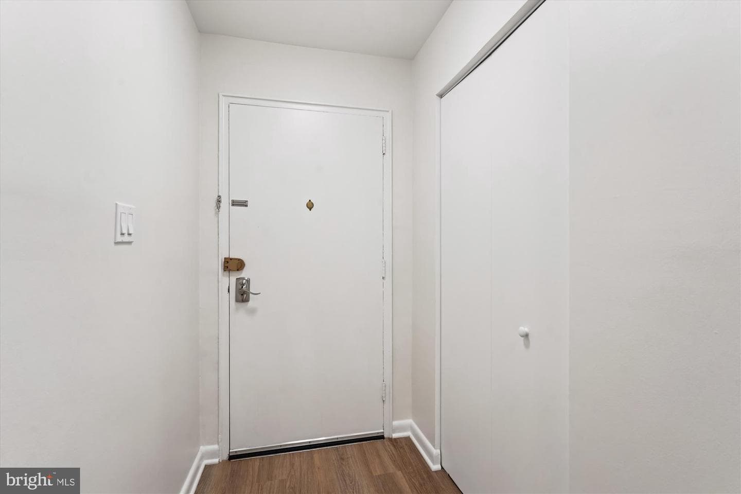 10423 Montrose Avenue #103 photo 17
