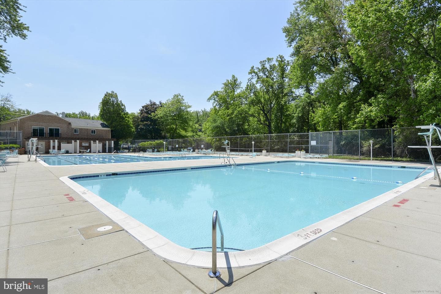 10423 Montrose Avenue #103 photo 19