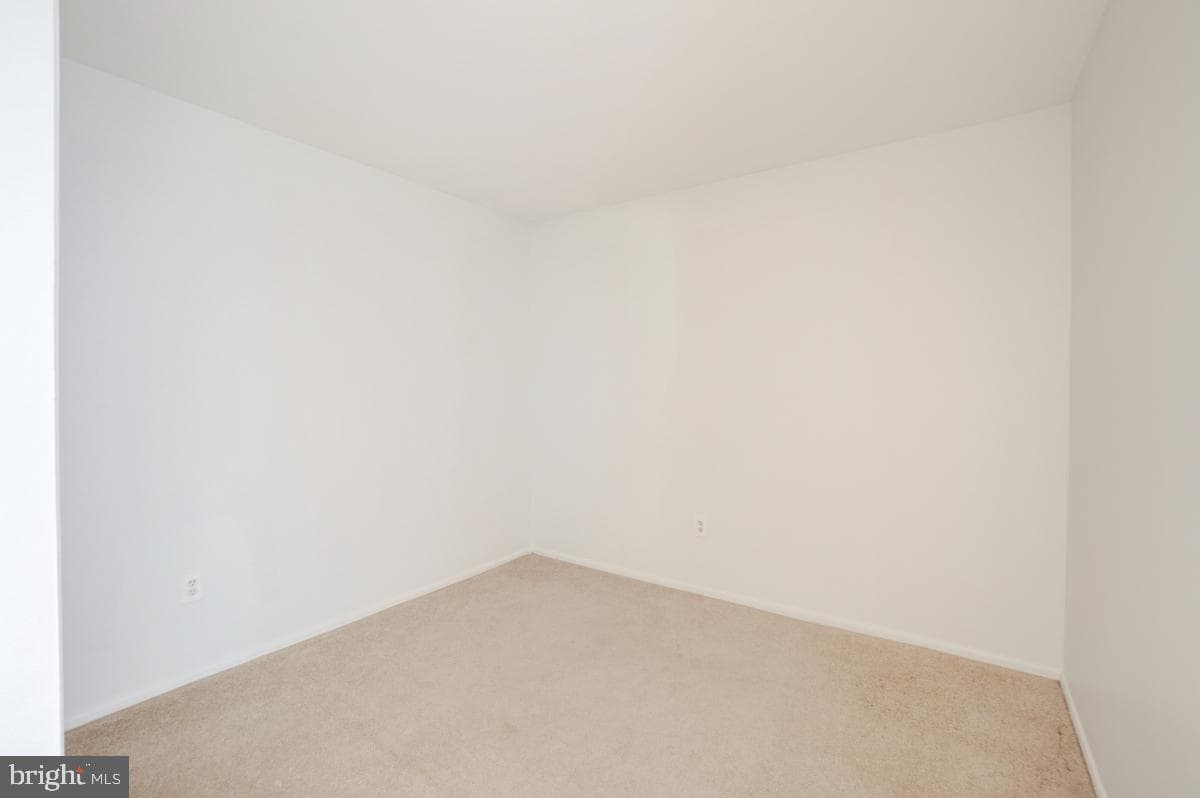 9 Guy Court photo 33