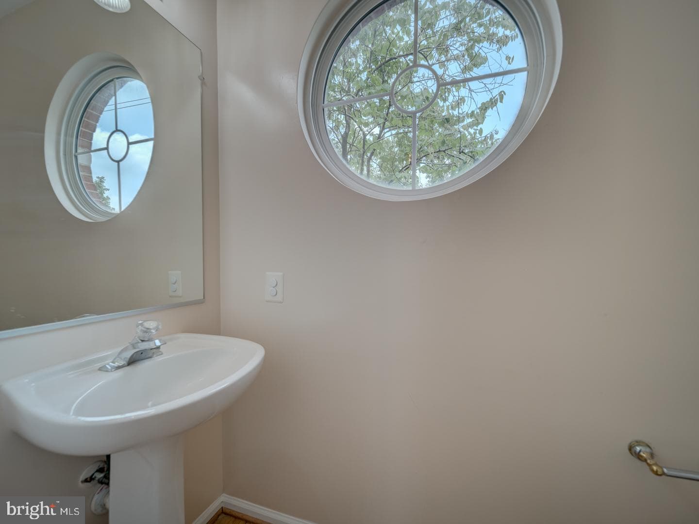 536 Redland Boulevard photo 24