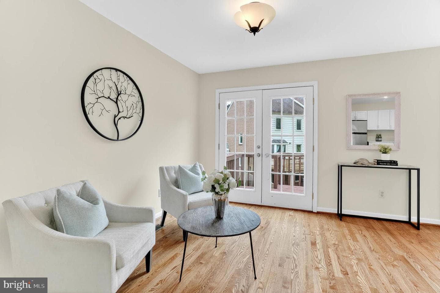 1369 Templeton Place photo 12