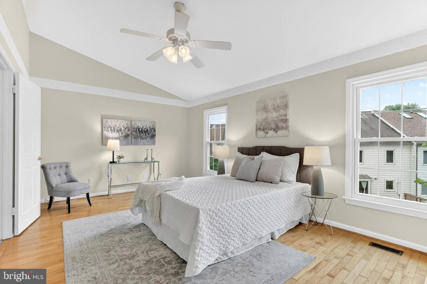 1369 Templeton Place photo 16