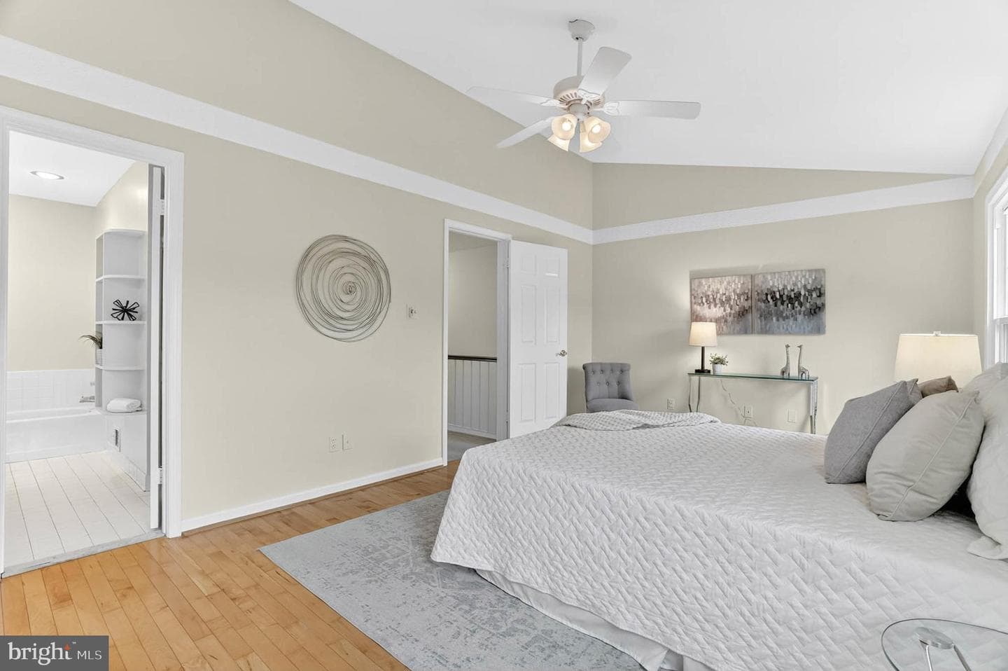 1369 Templeton Place photo 17