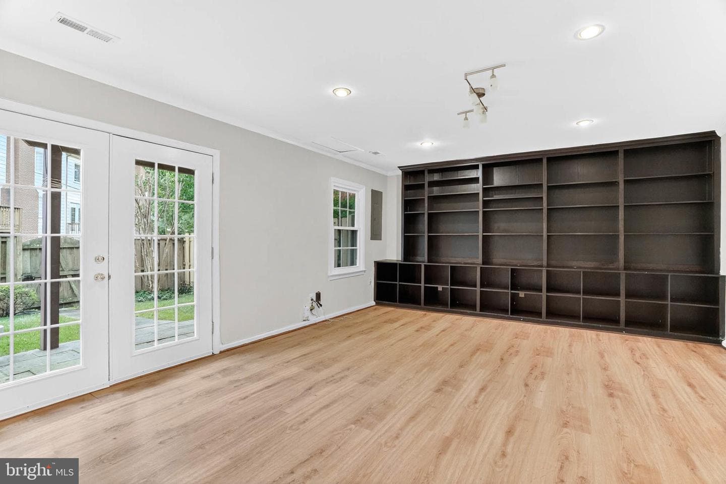 1369 Templeton Place photo 25