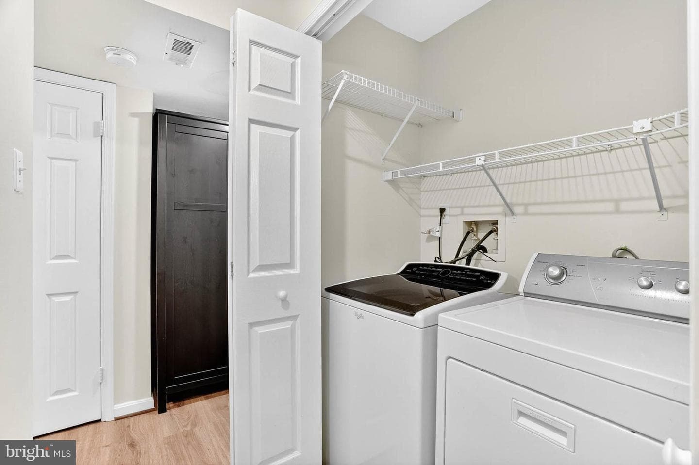 1369 Templeton Place photo 31