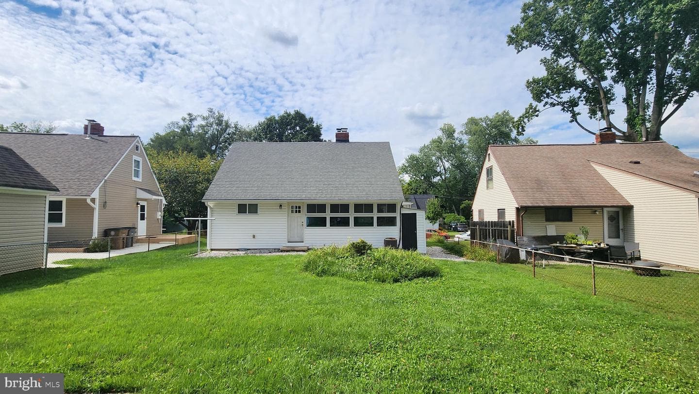 5714 Crawford Drive photo 9
