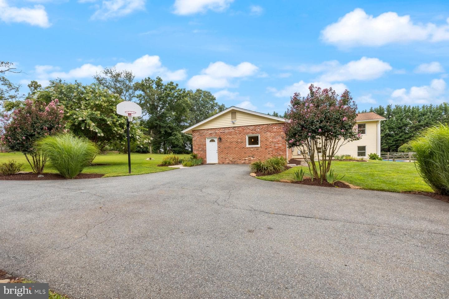 18604 Muncaster Road photo 13