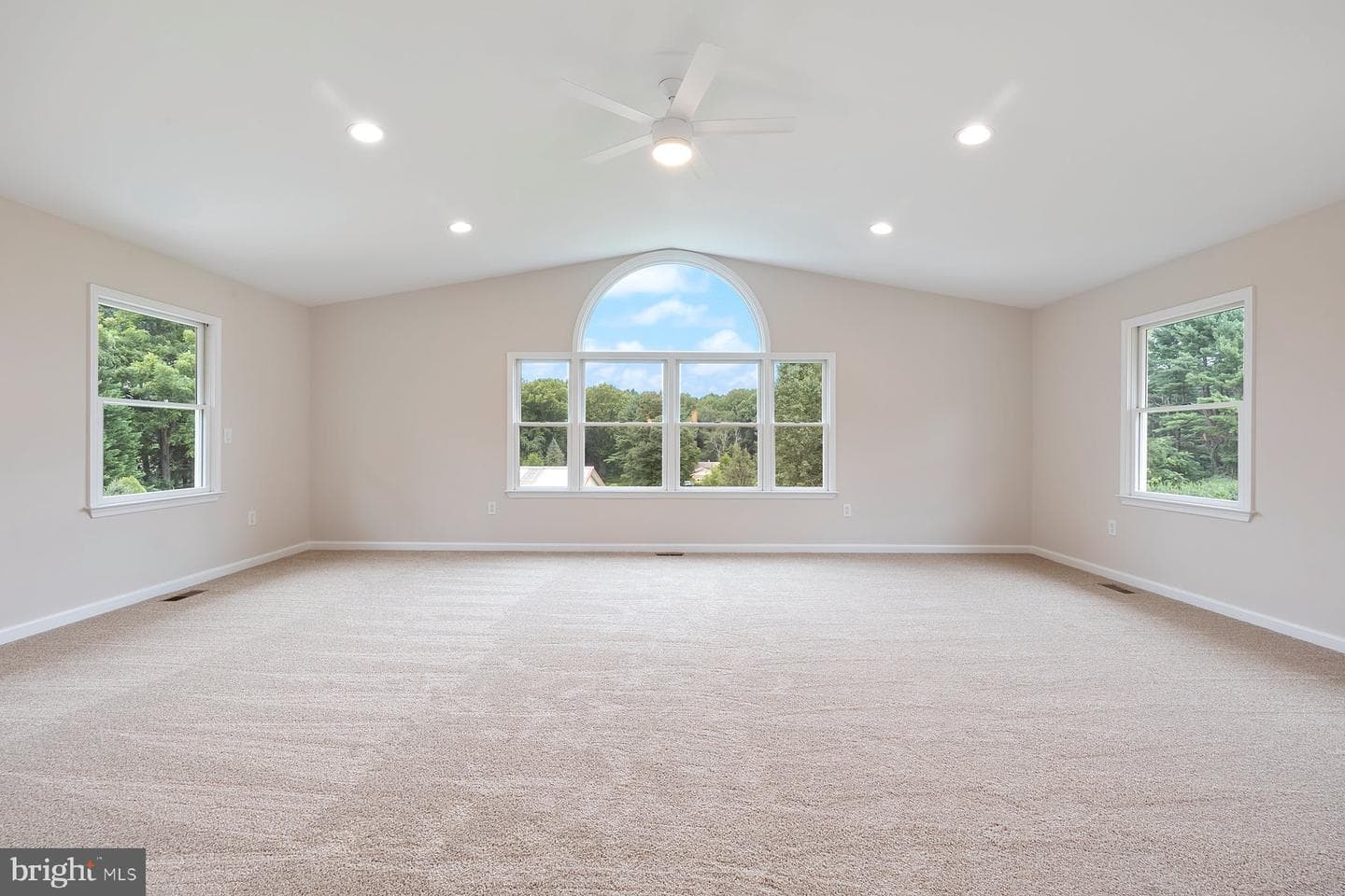 18604 Muncaster Road photo 40