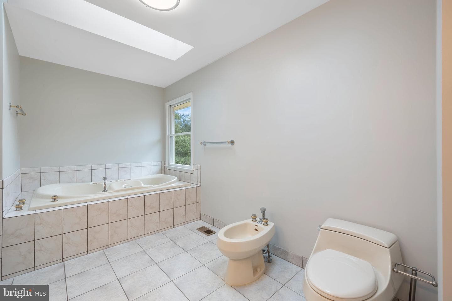 18604 Muncaster Road photo 47