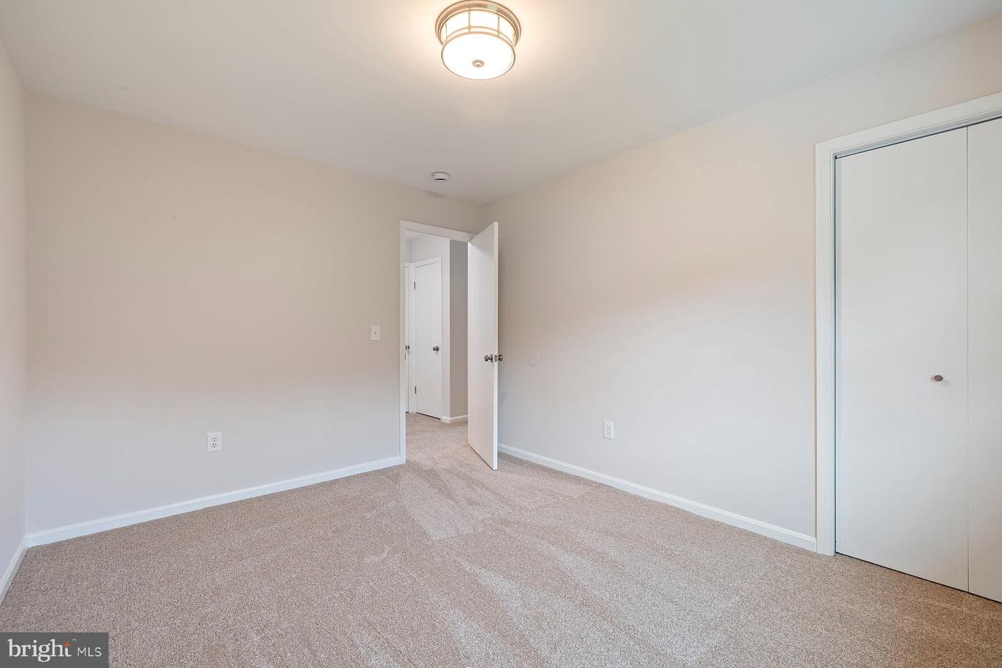 18604 Muncaster Road photo 53