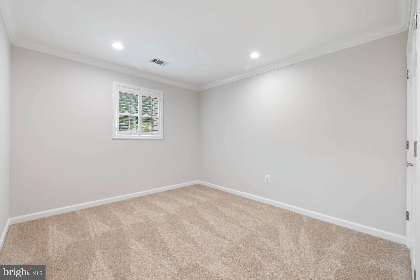 18604 Muncaster Road photo 60