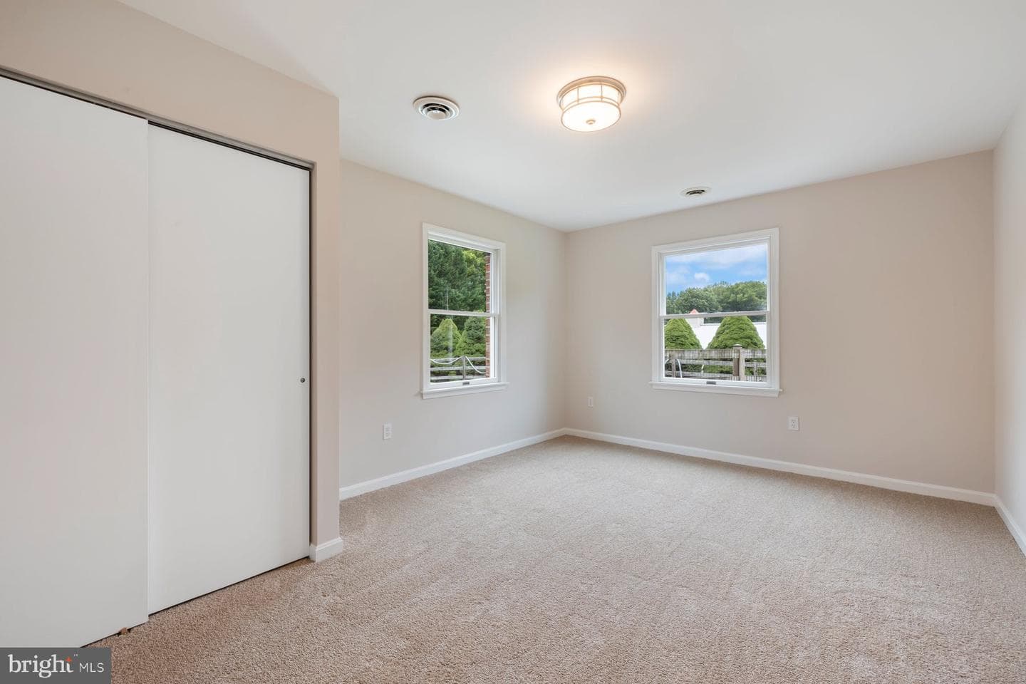 18604 Muncaster Road photo 65