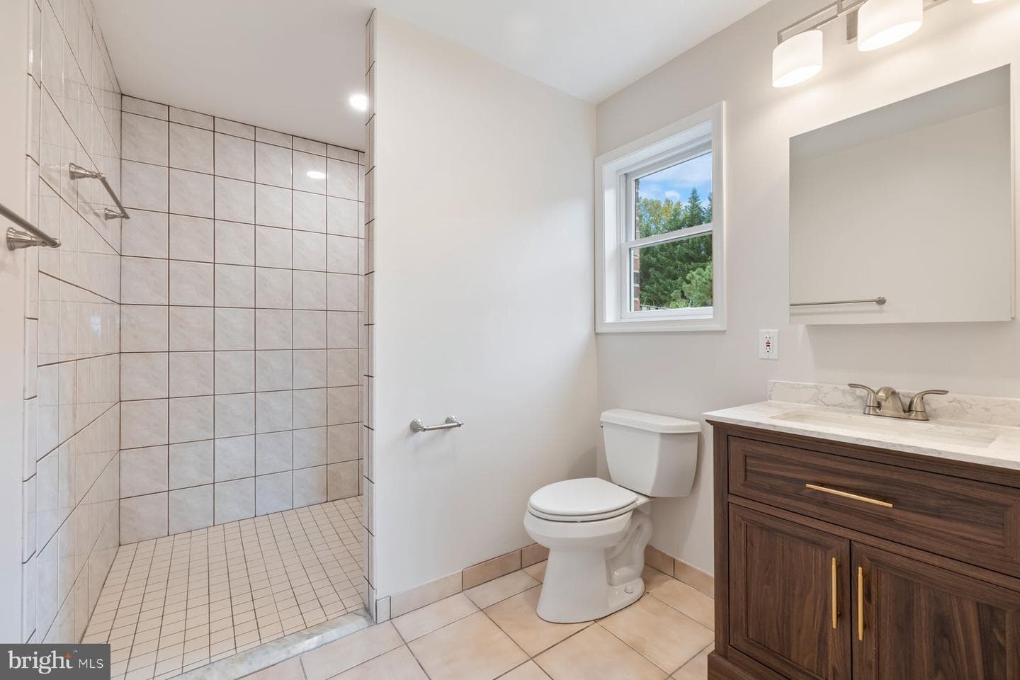 18604 Muncaster Road photo 67