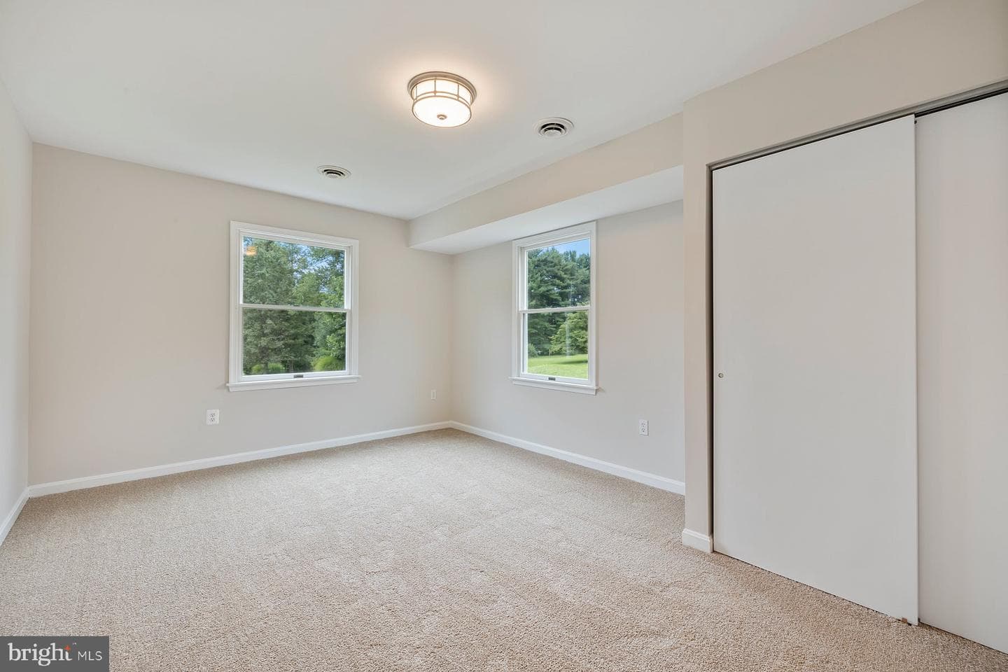 18604 Muncaster Road photo 68