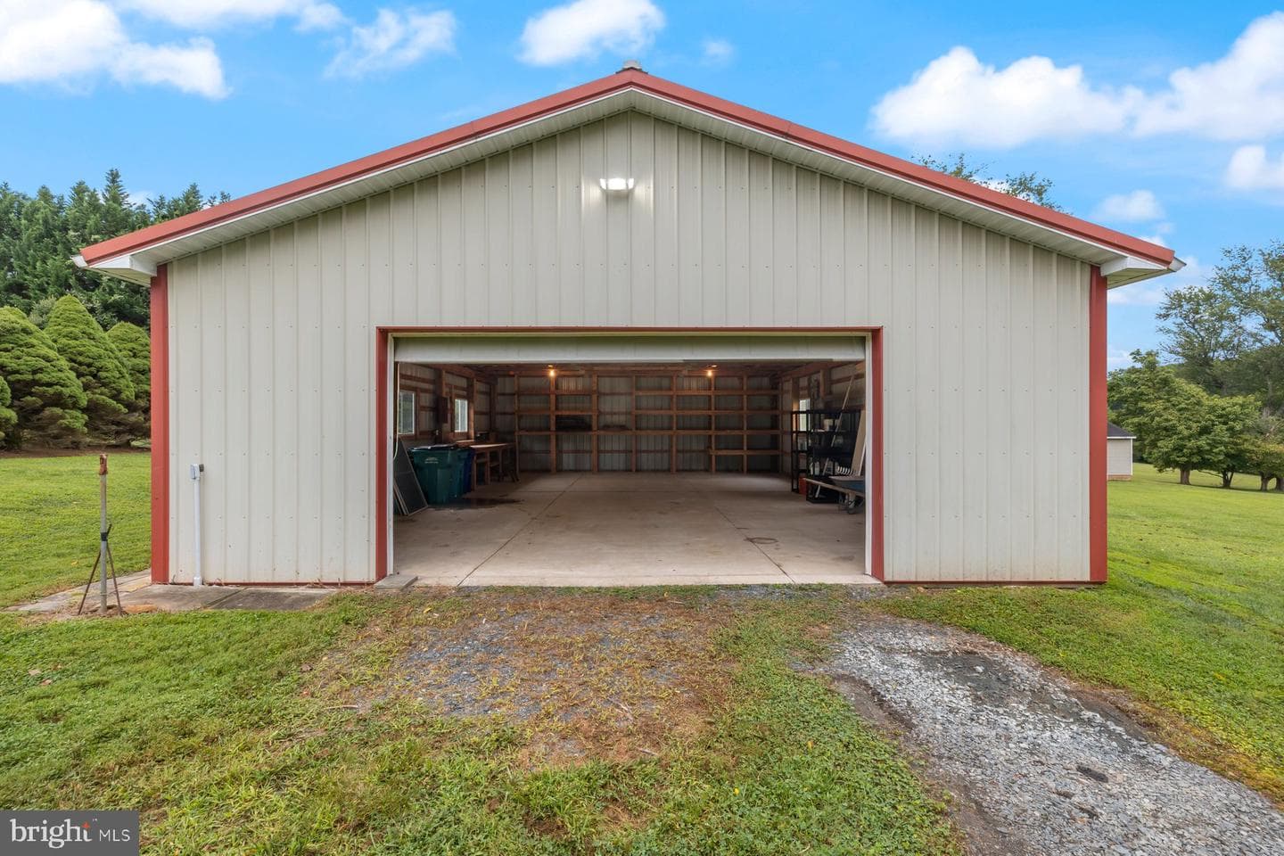 18604 Muncaster Road photo 7