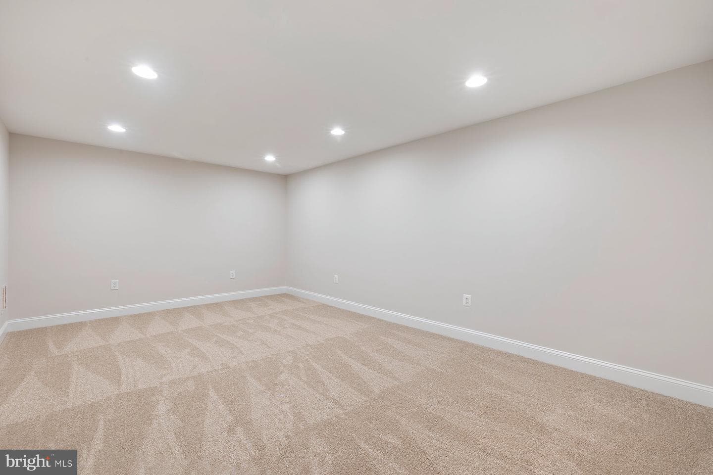 18604 Muncaster Road photo 72
