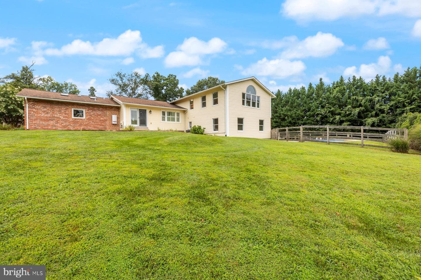 18604 Muncaster Road photo 83
