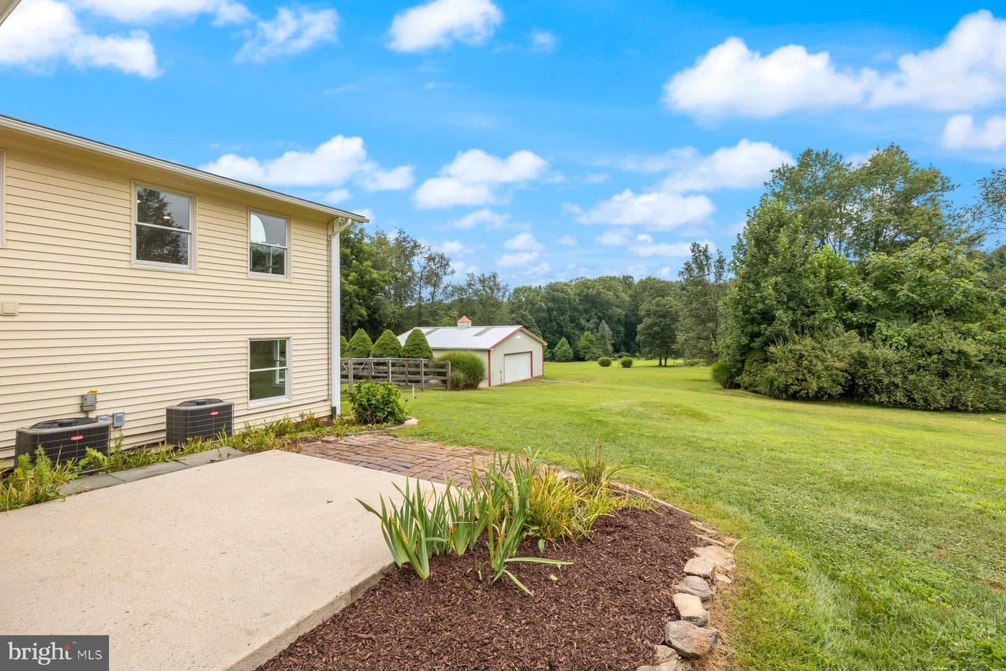 18604 Muncaster Road photo 89