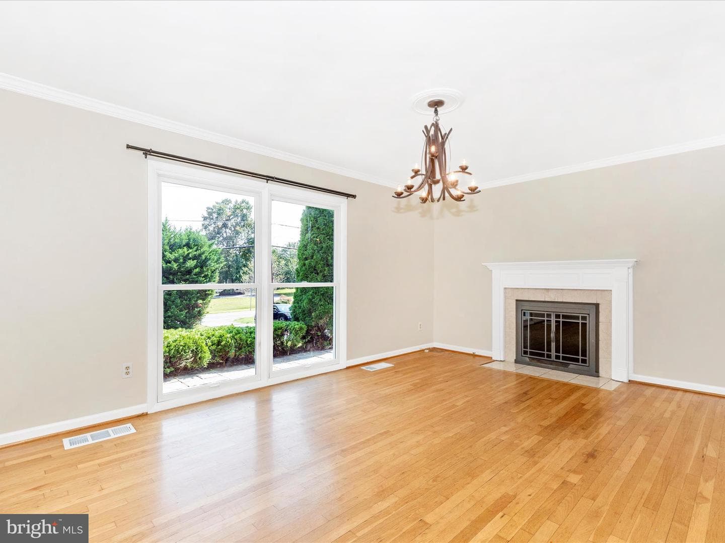 18004 Muncaster Road photo 10